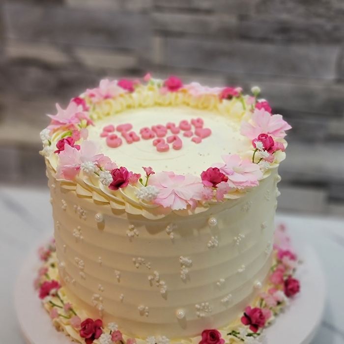 Pastel Floral con Flores Naturales